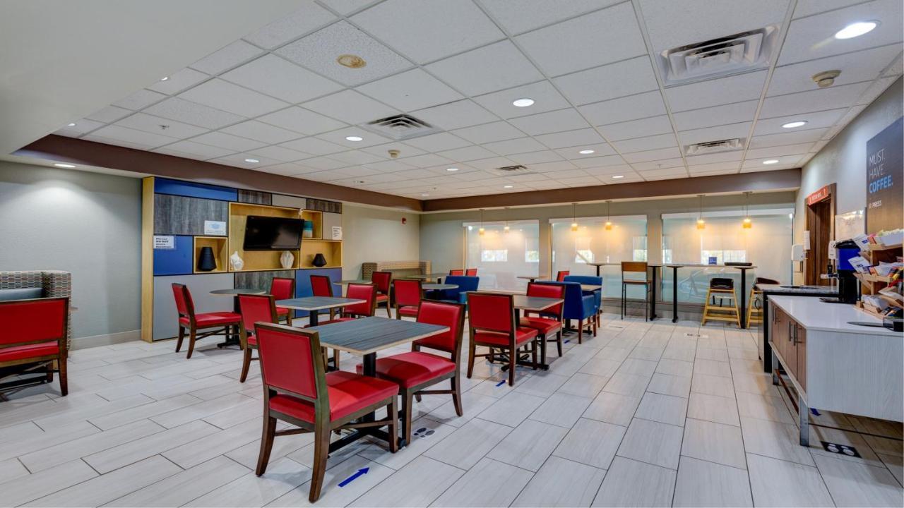 Holiday Inn Express & Suites Ashtabula-Geneva By Ihg Austinburg Exterior foto